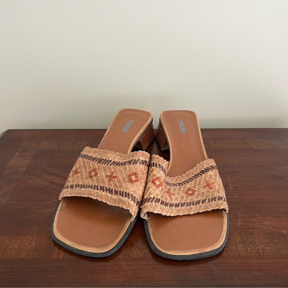 Nicole Vintage Tan Woven Slide Sandals Short Heel Size 8M